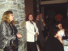 Audience 240x180.jpg (13681 bytes)