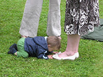 Worshipping at Helen's feet