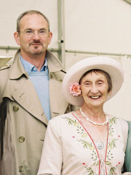 Ian and mum, bumps 2007