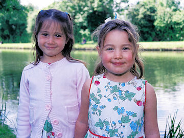 Isabel & Amelia Echenique